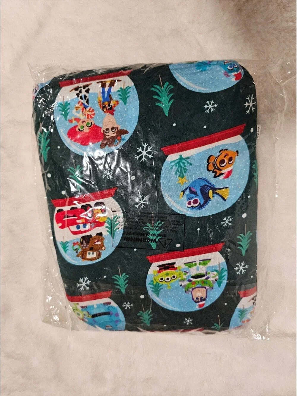 LS twin sheet set NiB Pixar Christmas
